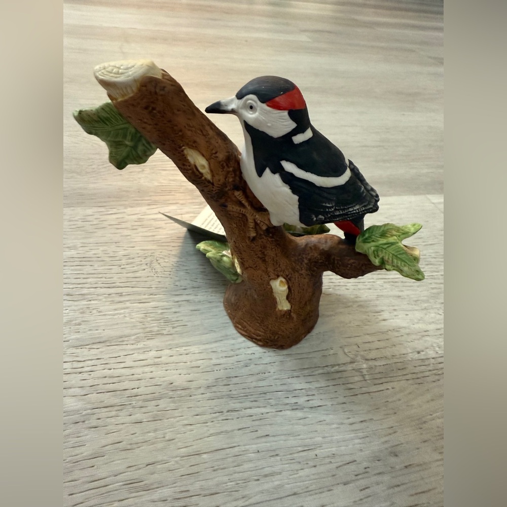 Russ Woodpecker Bird Figurine - Black,‎ White, Red